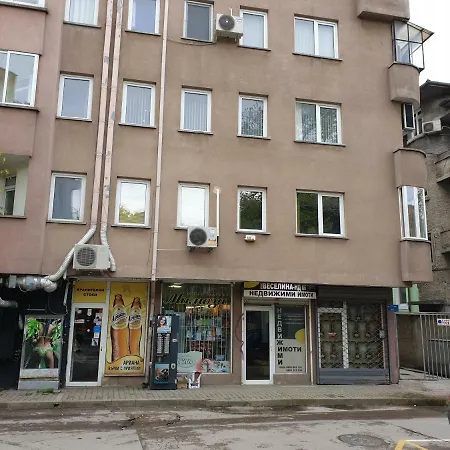 July In City Center Апартаменты Варна